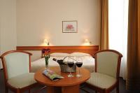 Hotel near Nepliget Bus Station, Hotel Platanus Budapest, online reservation