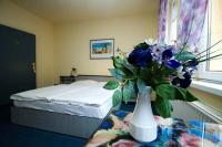 Romantic double room in Hotel Thomas at low prices for Formula 1